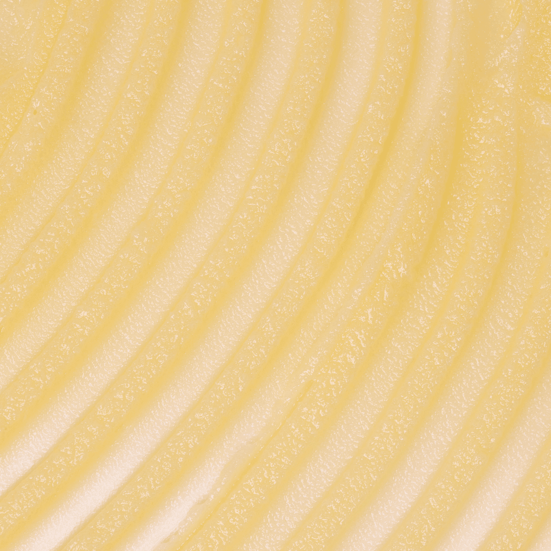 Tallow-based balm for mom and baby rich in healthy fats and herbal extracts.